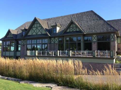 A picturesque wedding venue: Deer Creek Golf & Banquet Hall in Ajax, Ontario.